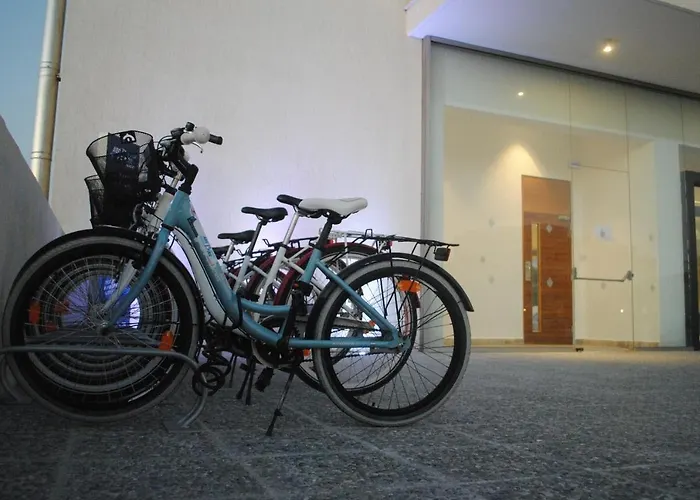 Gold Lagoon Kosher - By Amphora & 4*