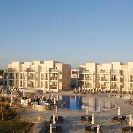 Gold Lagoon Kosher - By Amphora & 4*