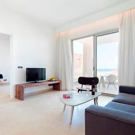 Gold Lagoon Kosher - By Amphora & 4*