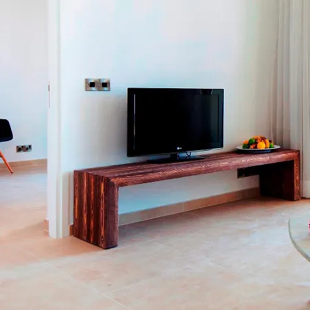 Gold Lagoon Kosher - By Amphora & Hotel