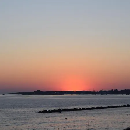 Gold Lagoon Kosher - By Amphora & 4*