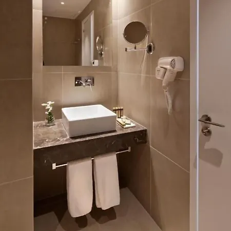 Gold Lagoon Kosher - By Amphora & 4* Paphos