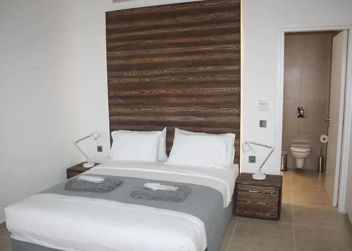 Gold Lagoon Kosher - By Amphora &