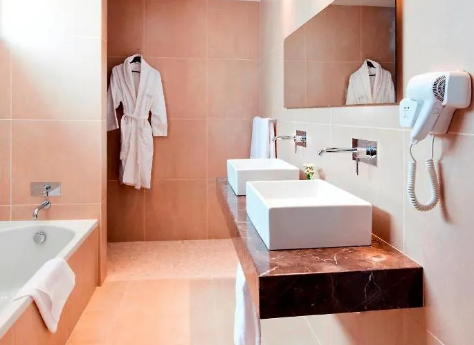 Gold Lagoon Kosher - By Amphora &