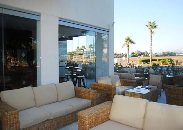 Gold Lagoon Kosher - By Amphora & 4* Paphos