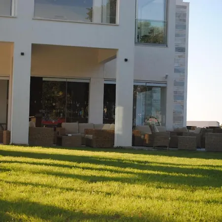 Gold Lagoon Kosher - By Amphora & ホテル